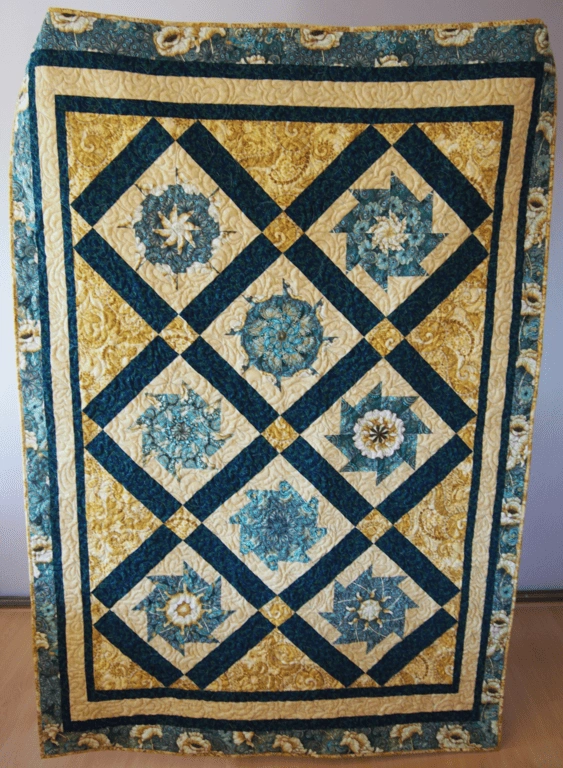 Kaleidoskopy s kaméliemi - patchworková deka